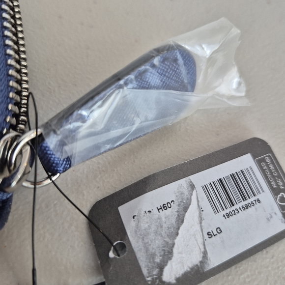 Guess Los Angeles Abree Medium Zip Around Metallic Blue Faux Leather Wallet - Picture 6 of 8